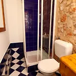 George's Konukevi 3*