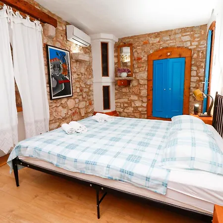 Vendégház George's Stari Grad