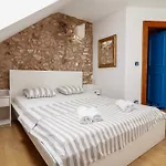 George's Guest house